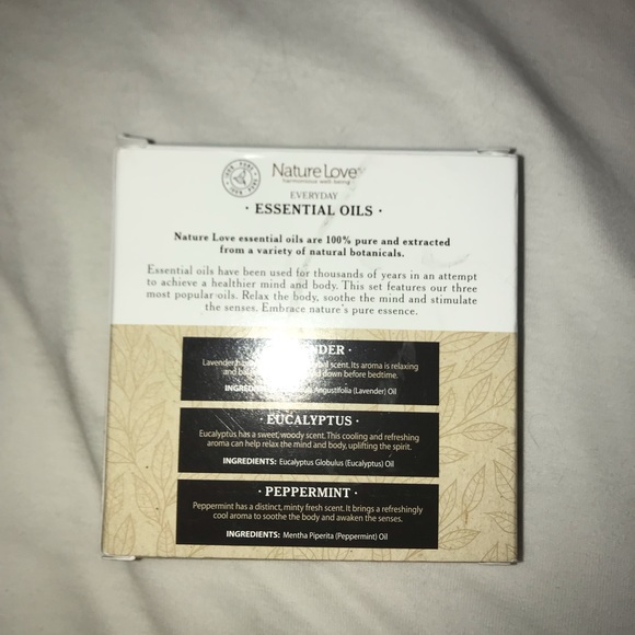 ESSENTIAL OILS - Picture 2 of 2